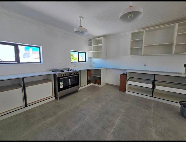 3 BEDROOM HOUSE FOR SALE IN BRITANNIA BAY